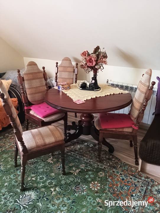 STÓŁ Z KRZESŁAMI Giżycko