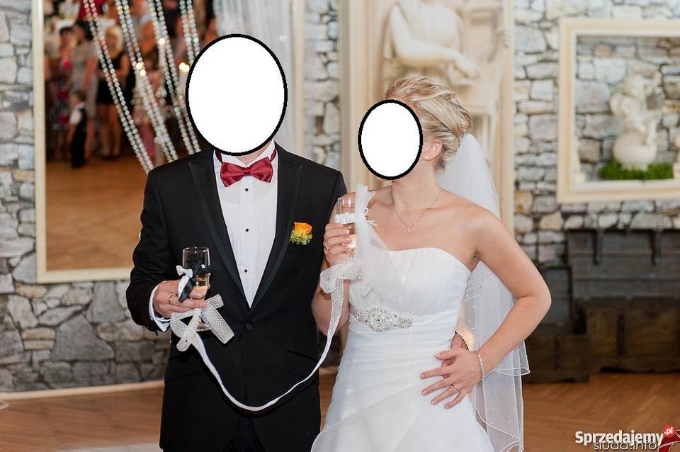 Wygodna i pięknie się prezentująca Suknia Ślubna