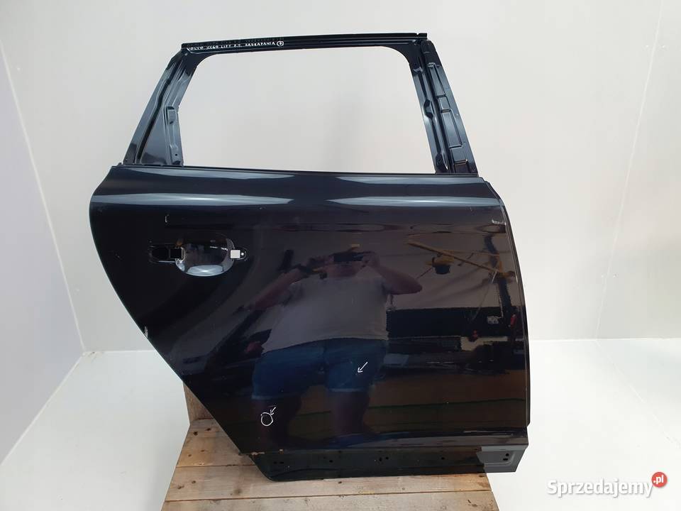 DRZWI PRAWY TYŁ Volvo XC60 LIFT 201317 EUROPA Chełm
