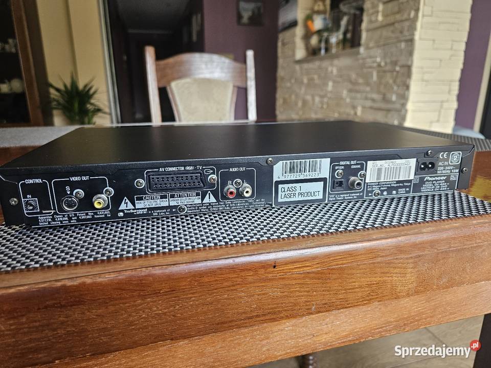 DVD odtwarzscx pionner DV444