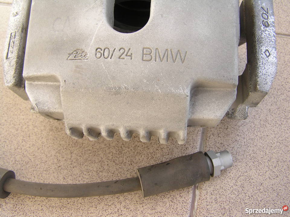 ZACISKI hamulcowe przednie 2 BMW E60 E61 Pruszcz Gdański sprzedam