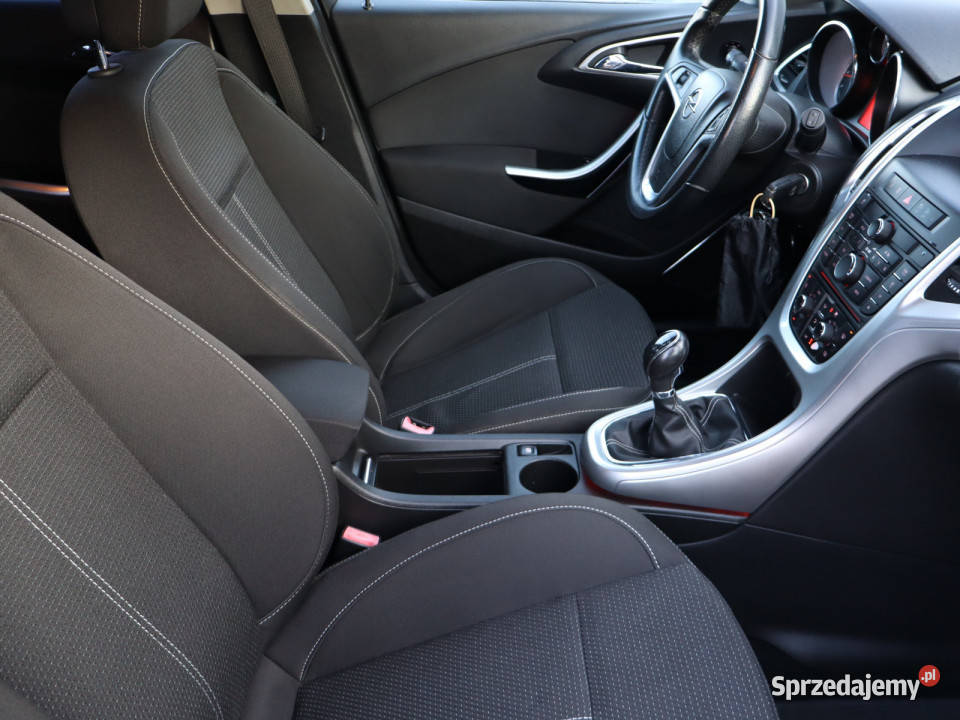 Opel Astra 14 T benzyna