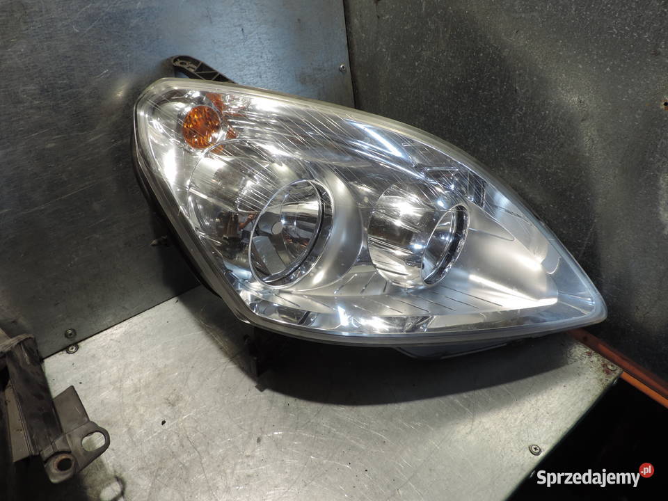 OPEL ZAFIRA B LAMPA PRAWA PRZEDNIA PRZÓD Lampy przednie małopolskie Nowy Sącz