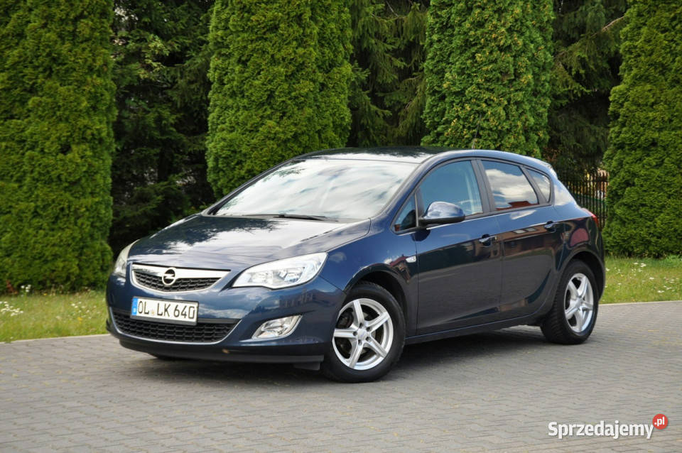 Opel Astra 14T140WelurGrzane FoteleGrzana granatowy