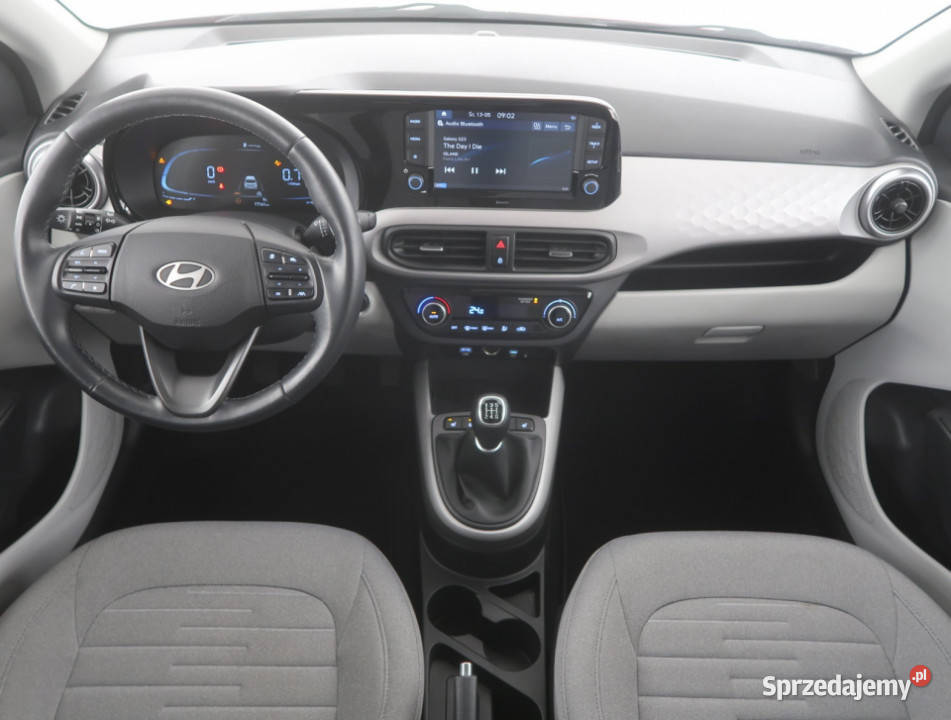 Hyundai i10 12