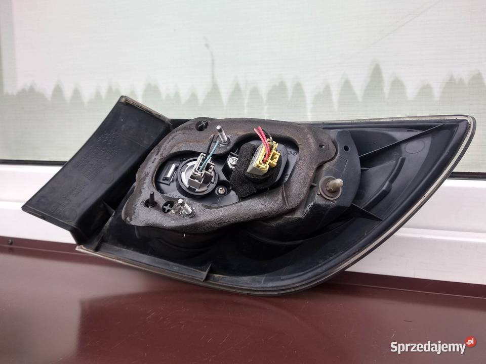 Mazda 3 BK LIFT FL lampa tył tylna lewa narożna