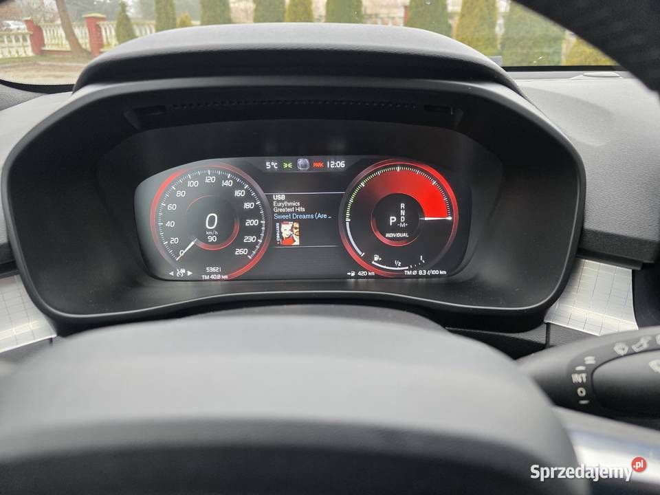 Volvo xc40 2019r 247 T5 AWD Momentum Krupe