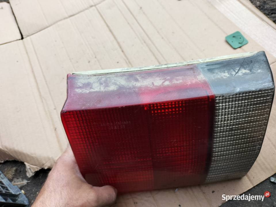 AUDI 80 B3 B4 KOMBI 893945093A LAMPA TYŁ TYLNA lubelskie Kamień-Kolonia