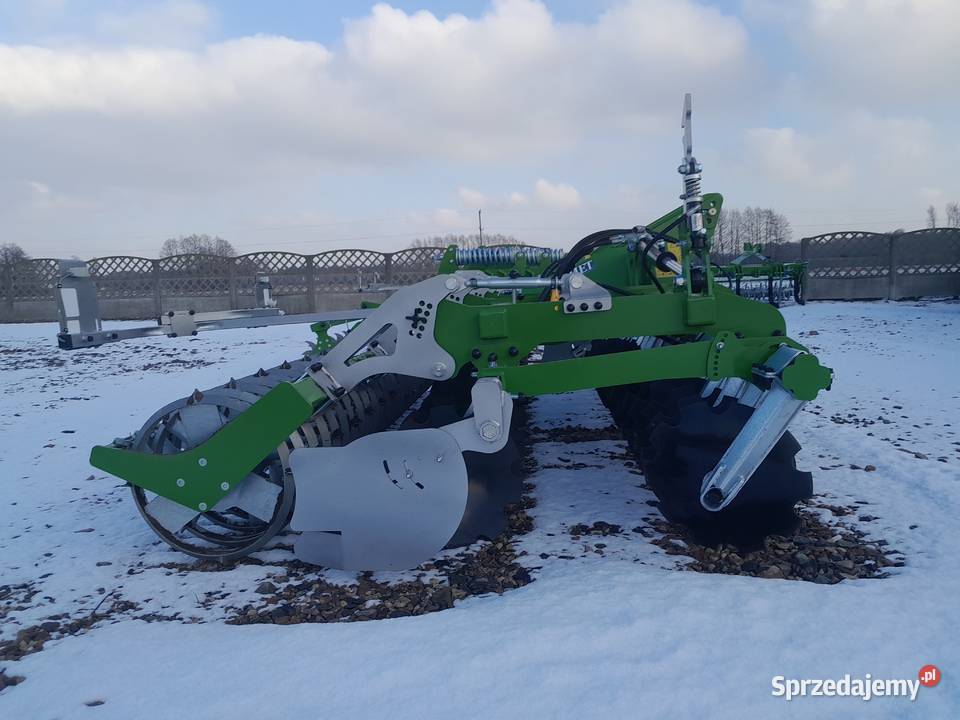 Brona kompaktowa popokazowa Megatron S 4 m Dąbie sprzedam