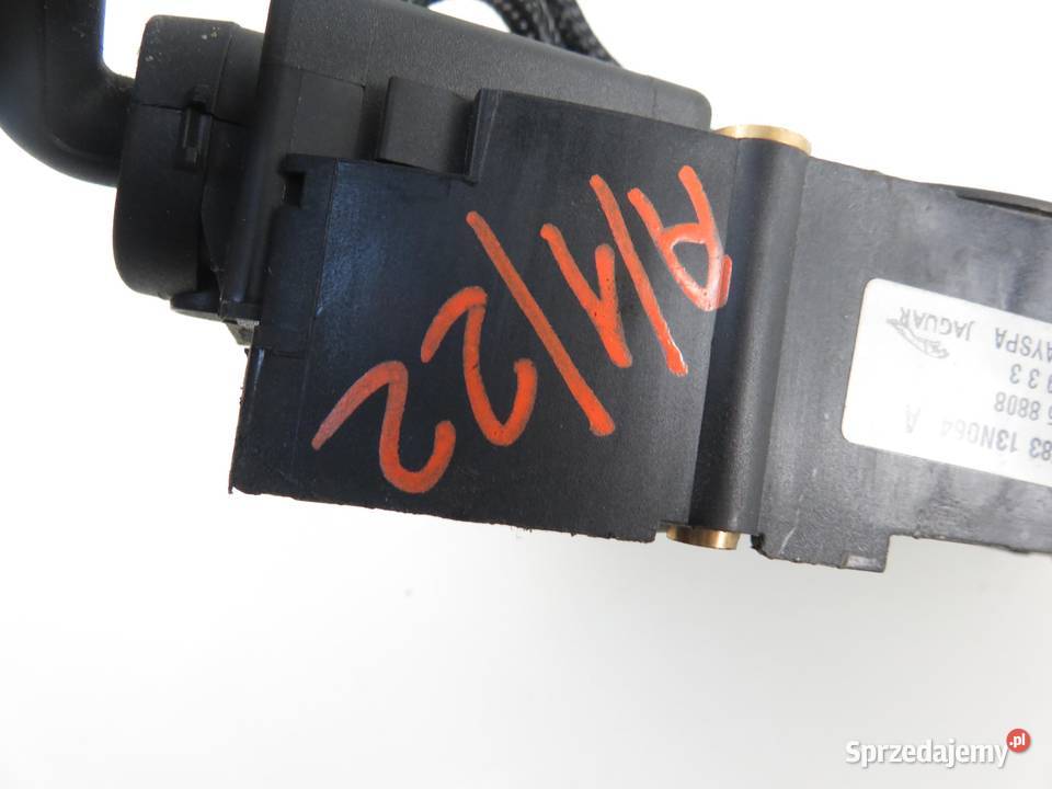 PRZEŁĄCZNIK ZESPOLONY JAGUAR XF 8W8313335AA