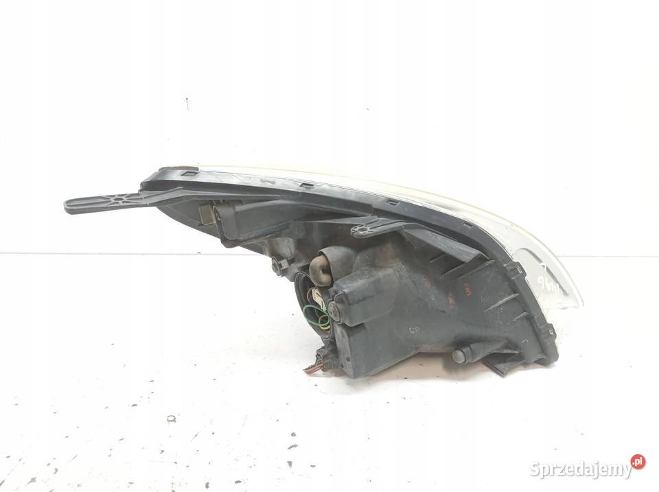 LAMPA PRZÓD LEWA EU Hyundai i20 I 20082014 Lampy przednie sprzedam