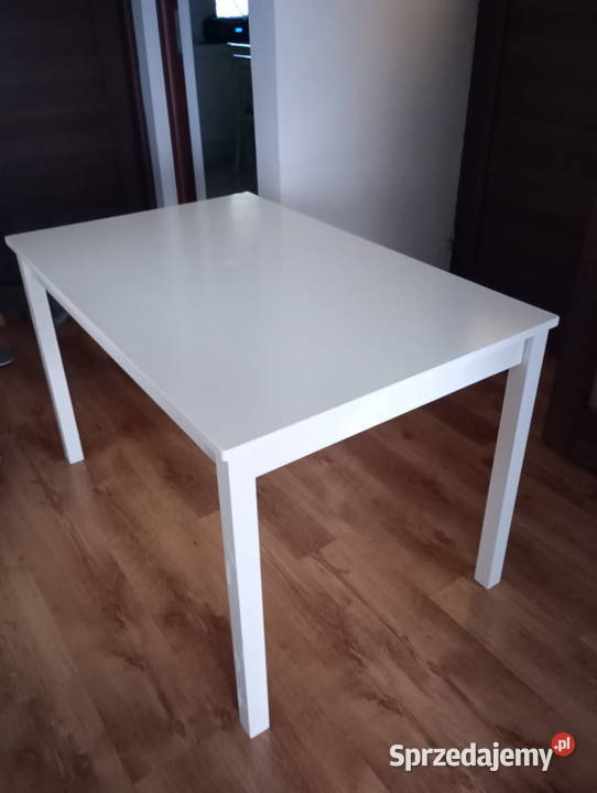 Sprzedam biały stół jadalny salonowy z 4 Międzyborów