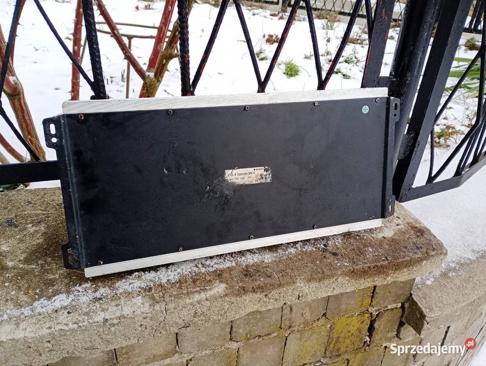 Wzmacniacz samochodowy 4 kanałowy Blaupunkt GTA Niegowonice