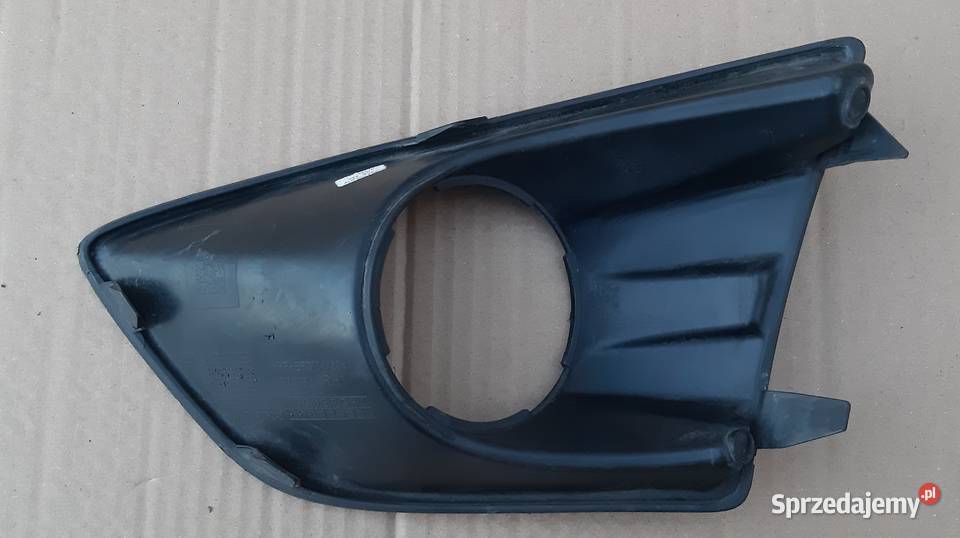 FORD C MK2 RAMKA KRATKA HALOGENU PRAWA