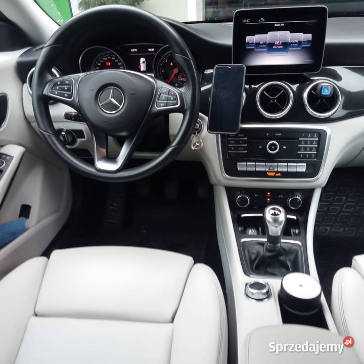 MercedesBenz CLA 200