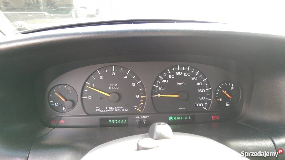 Chrysler Grand Voyager 33 v6 skóry automat elektryczne lusterka Suwałki