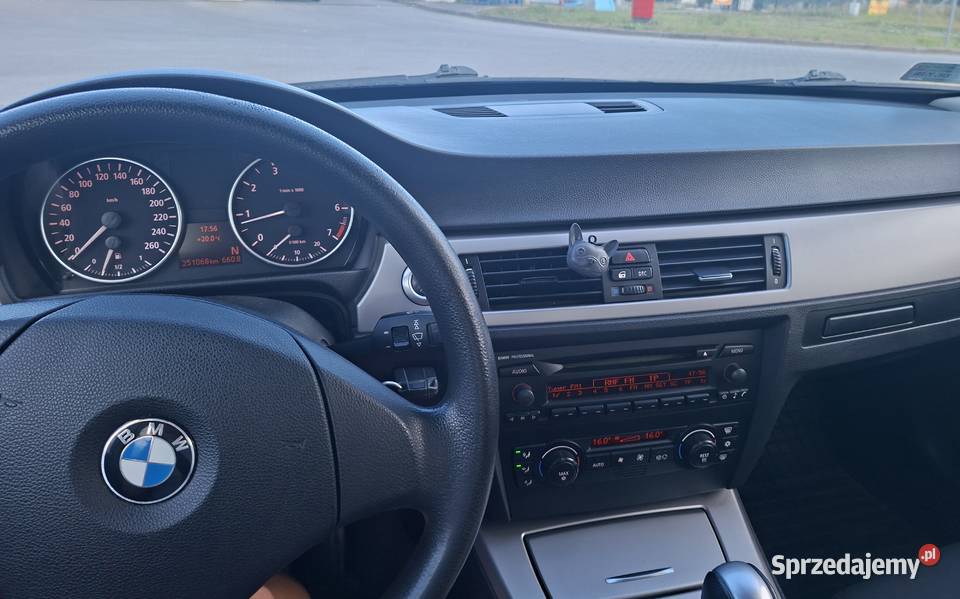 BMW e90 320i sprzedam
