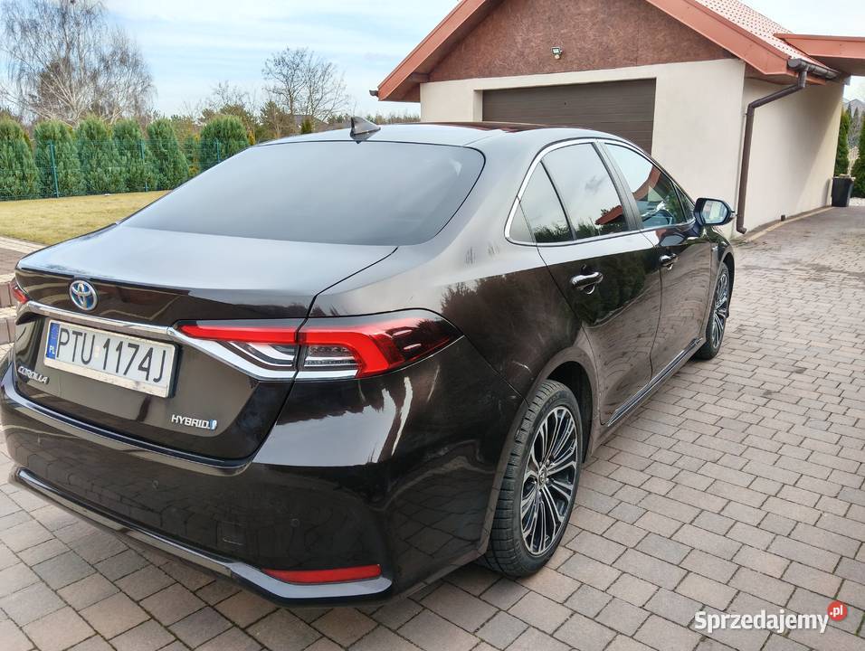 Toyota Corolla 18 Hybrid Salon niski przebieg 122KM Corolla Turek