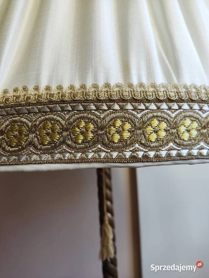 Lampa stojąca mosiężna z plisowanym abażurem Głuchołazy