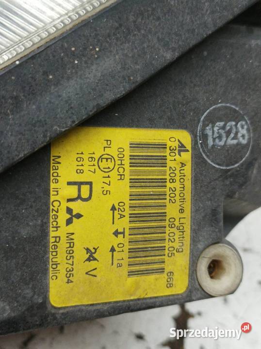 LAMPA PRZÓD PRAWA 0301208202 Mitsubishi Colt VII Rok produkcji 2005