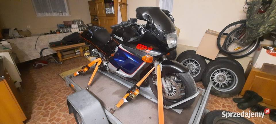 Kawasaki GPZ 1000RX na tablicach zabytkowych lubelskie Lublin