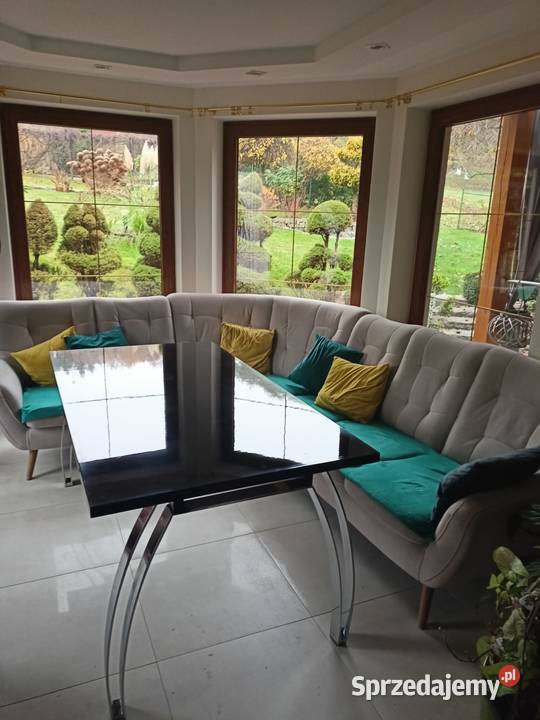 Piękny czarny stół Sieniawa