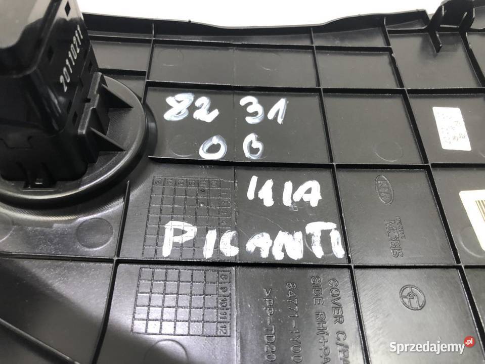 OSŁONA KONSOLI AIRBAG KIA PICANTO II 847711Y000 osobowe Deski rozdzielcze, konsole wielkopolskie sprzedam