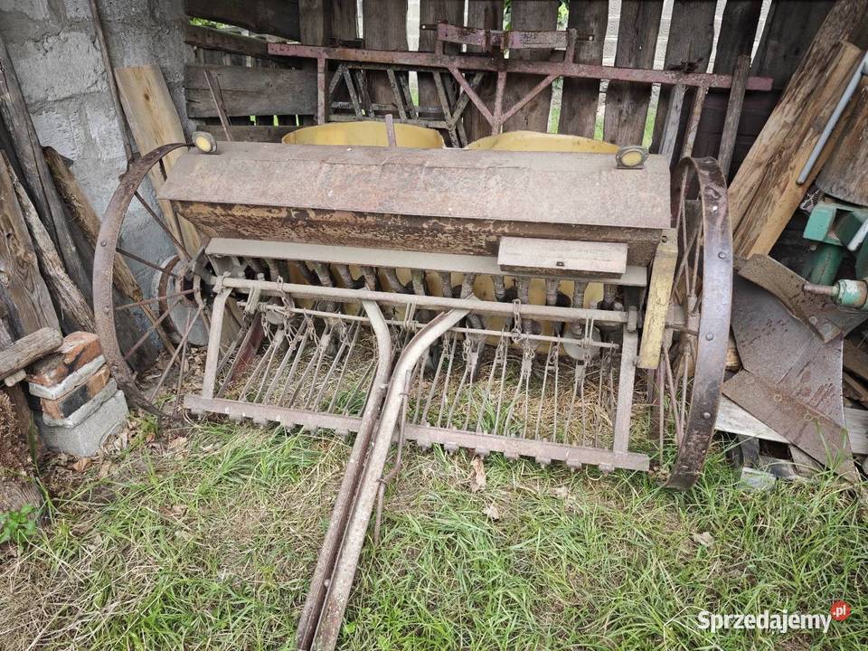 Siewnik konny zbożowy 15 nieuszkodzony