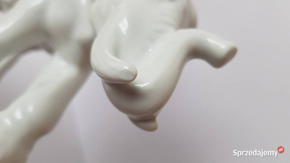 Sygnowana porcelanowa figurka Słonia Słoń śląskie Dąbrowa Górnicza