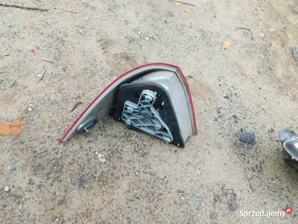 mercedes C lampa prawa WYSYŁKA osobowe Żory sprzedam