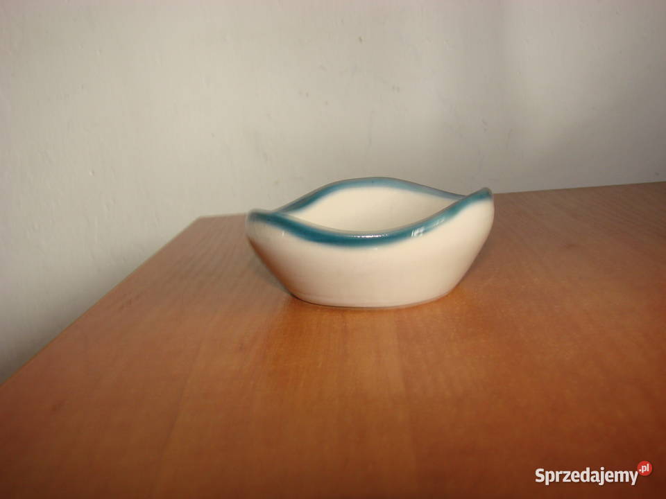 Chodzież mała porcelanowa popielniczka PRL Pruszcz Gdański