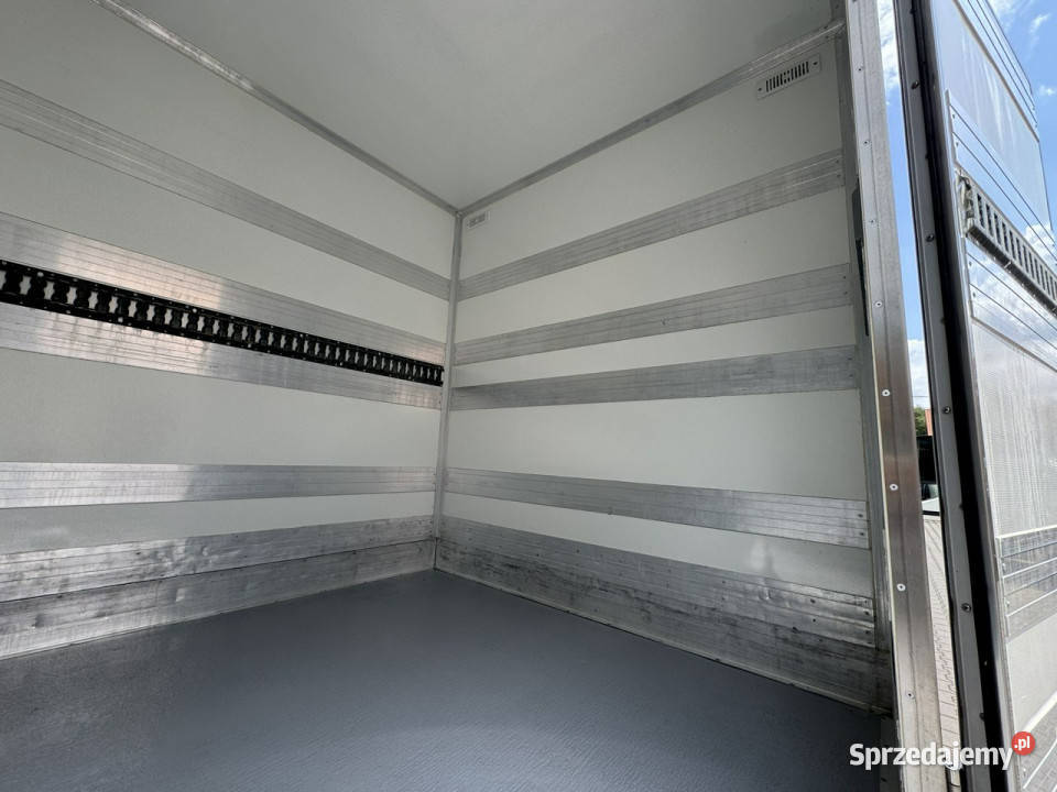 Iveco Daily 50C15 V 3 Izoterma 10Palet Winda chłodnia (izoterma) Widełki