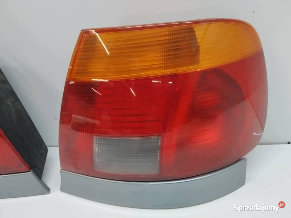 LAMPA TYŁ KOMPLET SEDAN Audi A4 I 19942001 B5 Lampy tylne