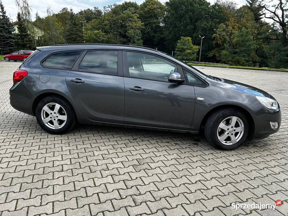 Opel Astra J 17 CDTI manualna