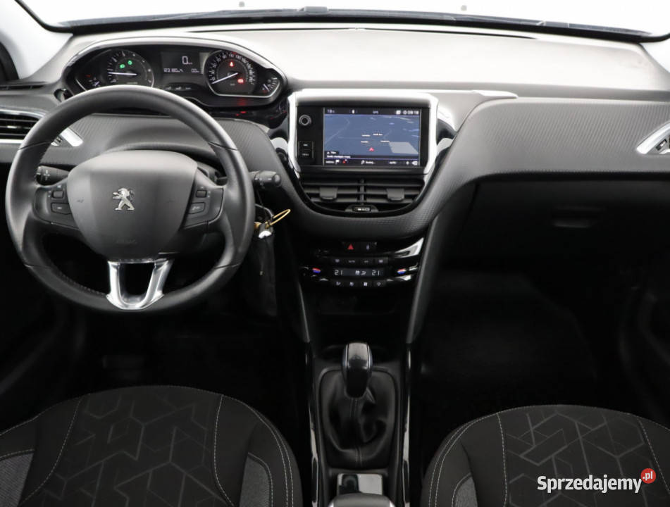 Peugeot 2008 12 PureTech światła przeciwmgielne Bielany Wrocławskie