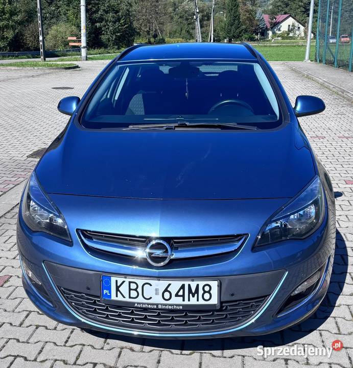 Opel Astra J Sports Tourer 14 Turbo 140 Iwkowa