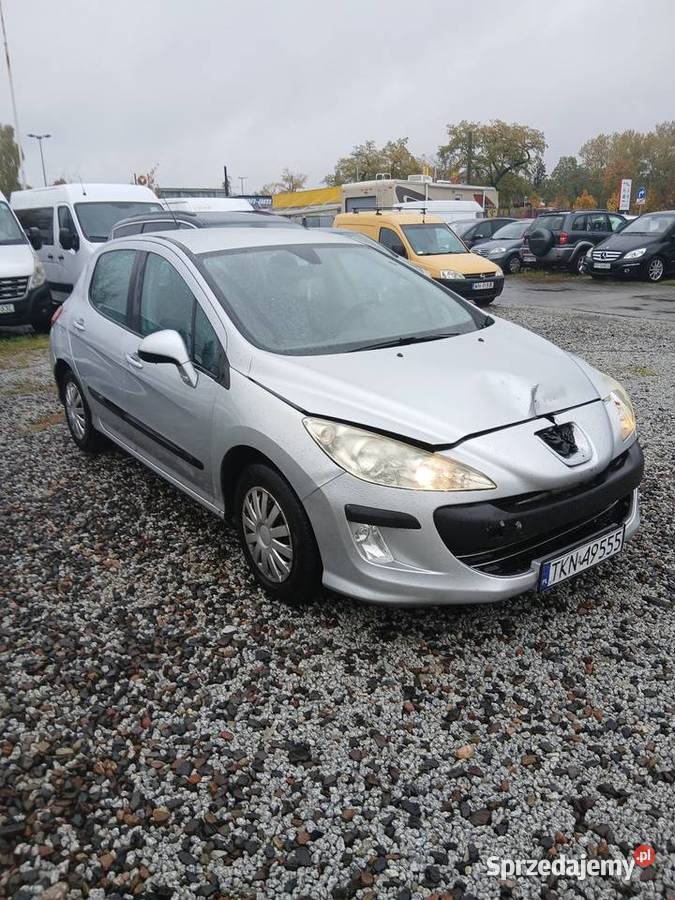 Uszkodzony Peugeot 308 benzyna