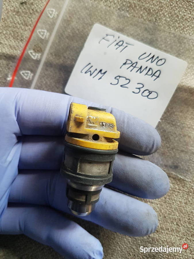 FIAT PANDA UNO 11 WTRYSKIWACZ WTRYSK PALIWA osobowe Wtryskiwacze Części samochodowe Turkowice