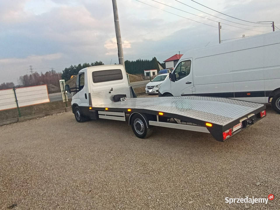 Iveco Daily 35S14 nowy najazd pomoc drogowa elektryczne szyby Chełm Śląski sprzedam