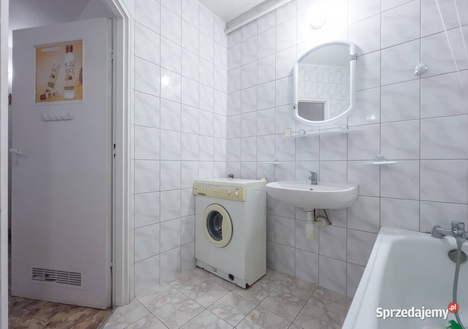 Sprzedam mieszkanie 2 pokoje 423m2 piwnica 5m2
