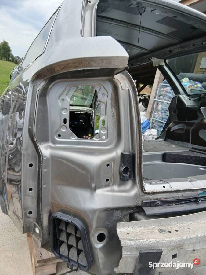 Błotnik lewy tył LY7Q Audi A6 C5 Avant 2002 Błotniki Szczerbice
