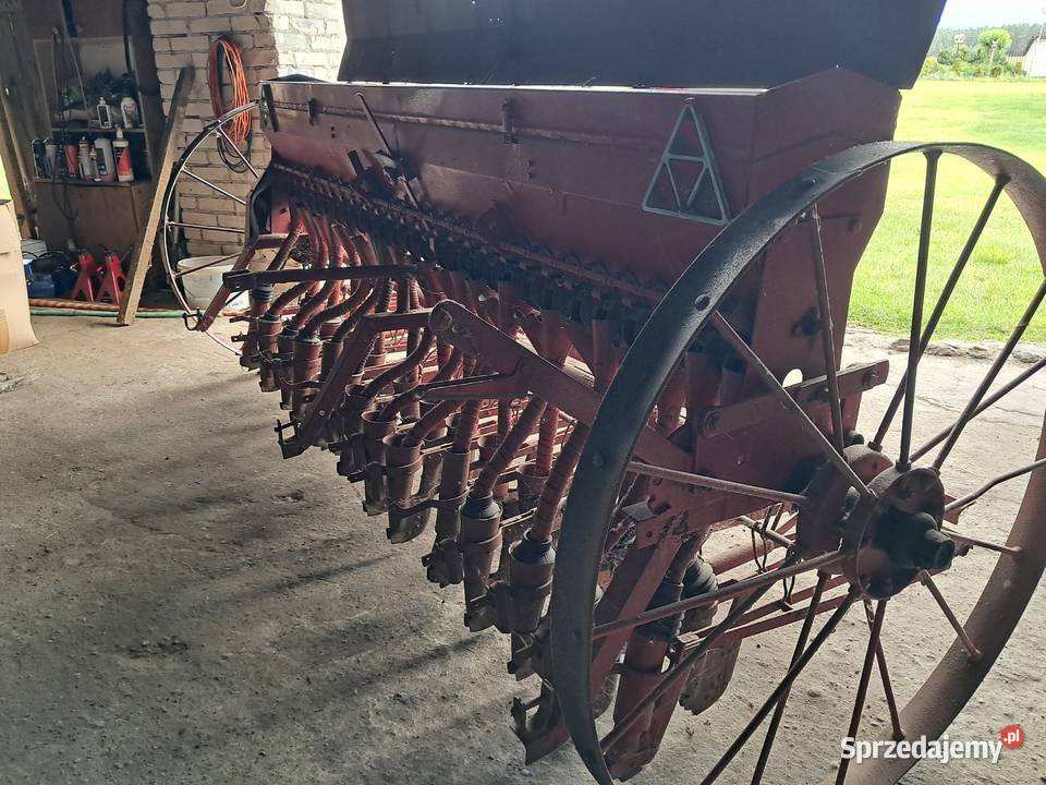 Siewnik konny do ciagnika 25m Siewniki i sadzarki