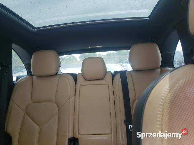 PORSCHE CAYENNE produkcji 2016 z USA 3600cm3 Warszawa