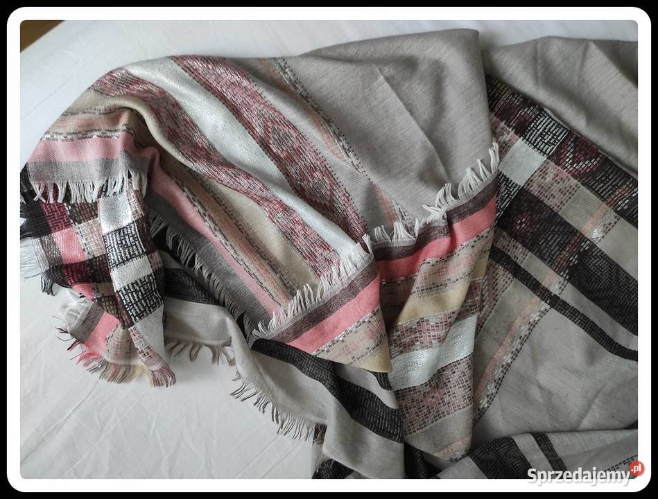 Piękny elegancki szal duża chusta 142x144 Dla kobiet mazowieckie