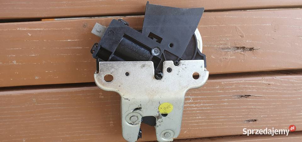 4F5 827 505D zamek klapy bagażnika audi vw Słupsk