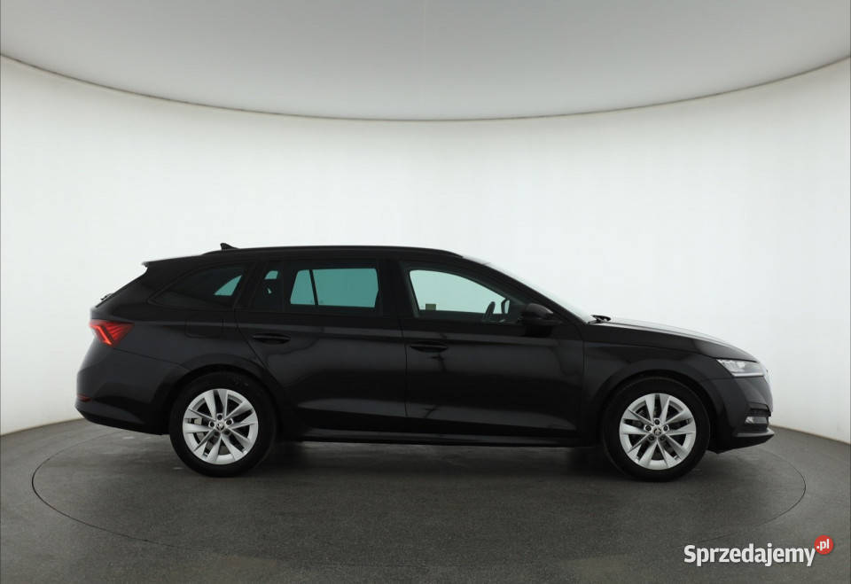 Skoda Octavia 15 TSI pierwszy właściciel