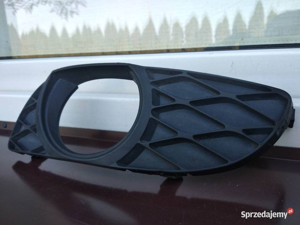 Toyota Yaris I 1 kratka zderzaka przedniego lewa łódzkie Sieradz