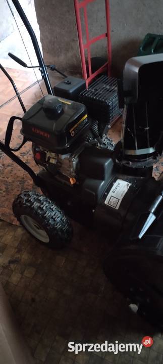 Odśnieżarka BIzon 6556L z silnikiem spalinowym Żarki