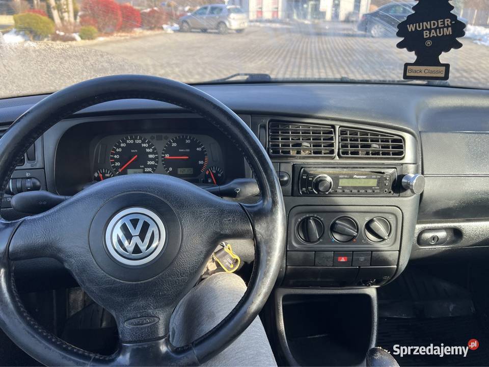 Volkswagen Golf kabriolet 19tdj IV mk35 Golf Limanowa