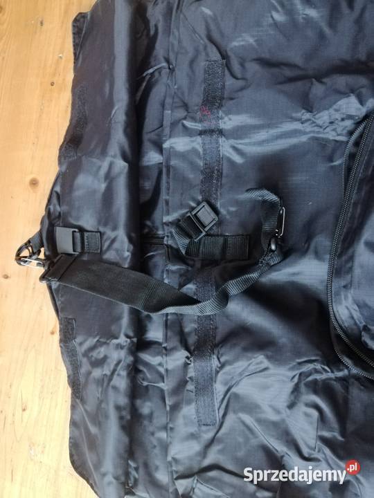 pokrowiec na ubrania podróżny z tkaniny ripstop